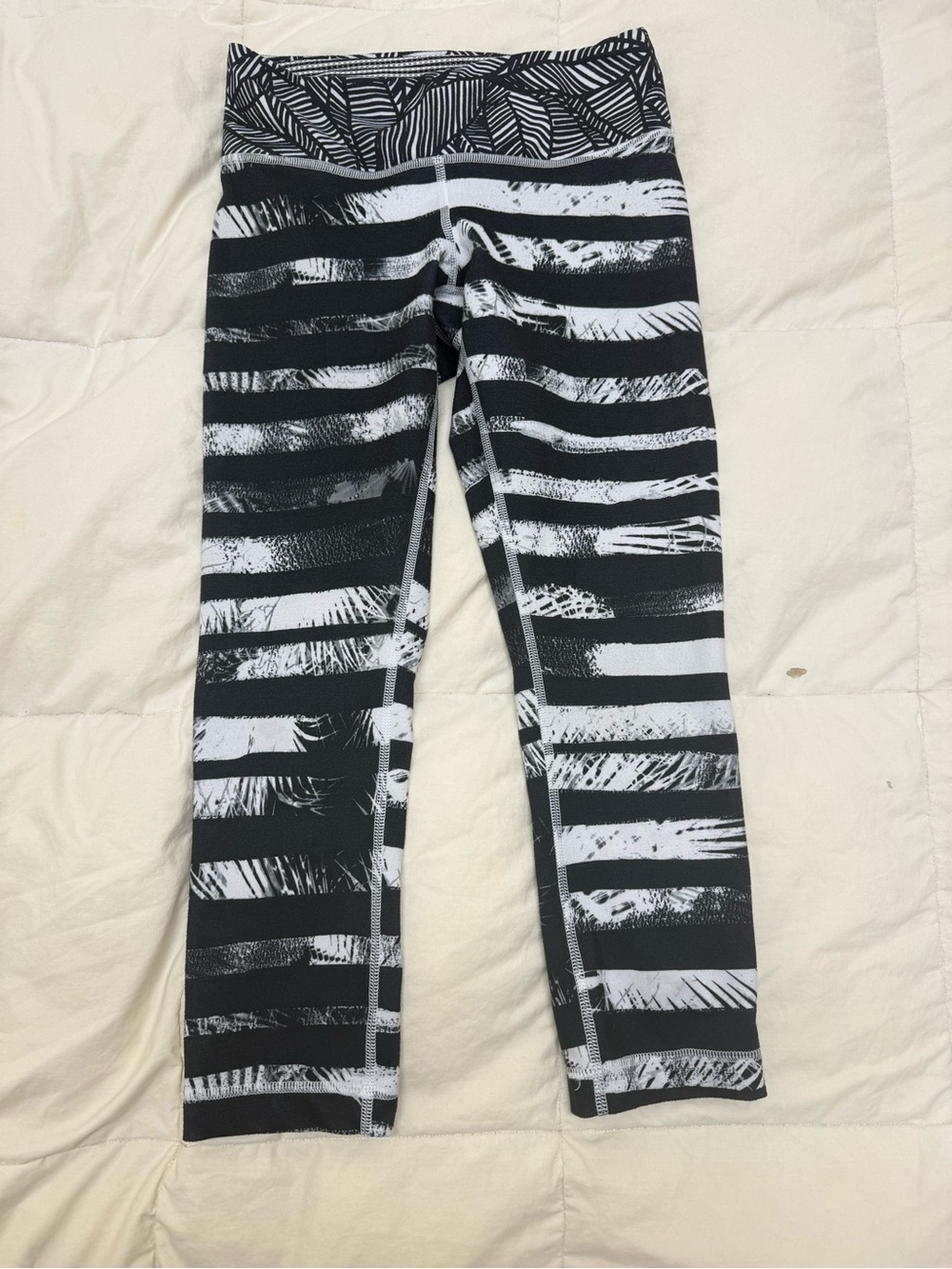 Lululemon Capri leggings size 4